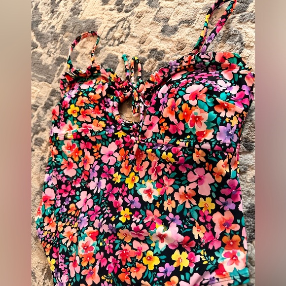 CUPSHE Floral Romance Sweetheart One-Piece NWT - Picture 10 of 15